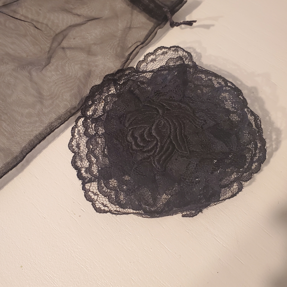 Black Lace Floral Female Yalmuke / Flapper